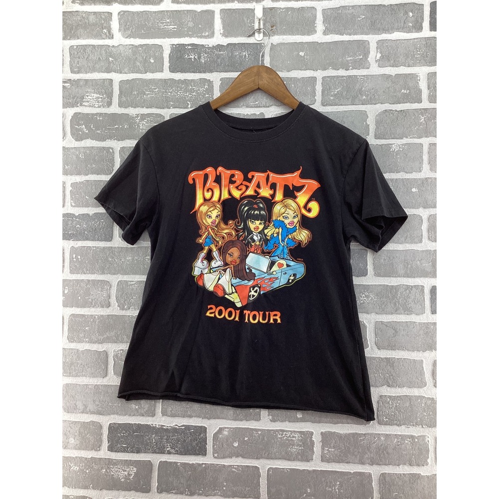 Bratz 2001 Tour Graphic T-Shirt Womens Small Black Y2K Raw Hem Short Sleeve Tee